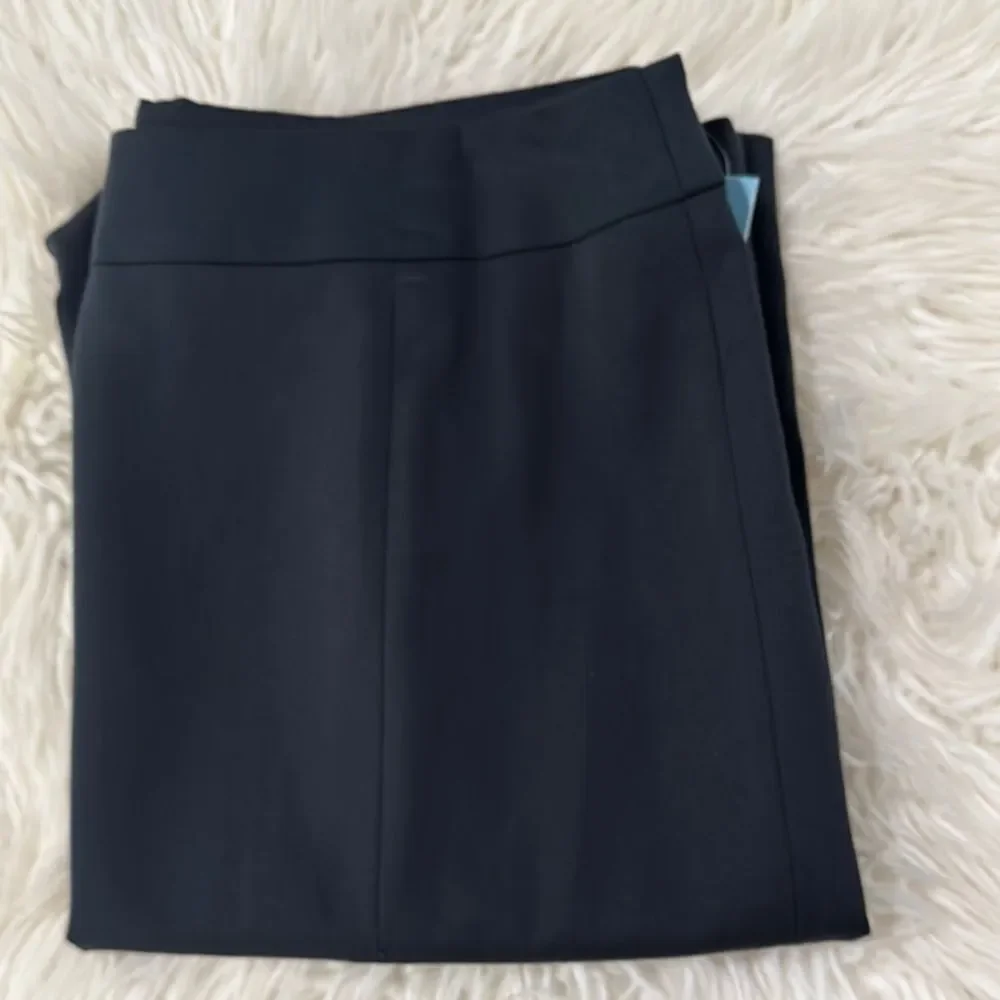 ANTONIO MELANI Elegant Black Pencil Skirt .Size 8 NWT